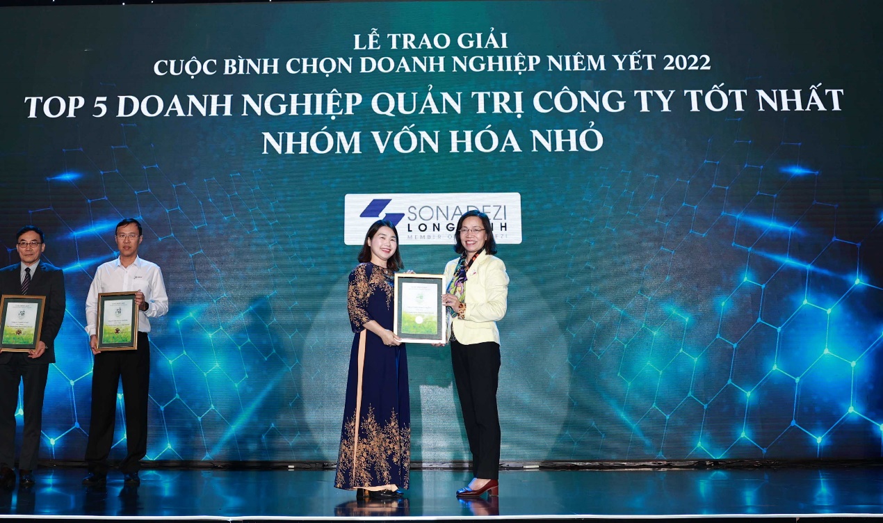 Sonadezi Long Bình được vinh danh Doanh nghiệp Quản trị công ty tốt nhất năm 2022