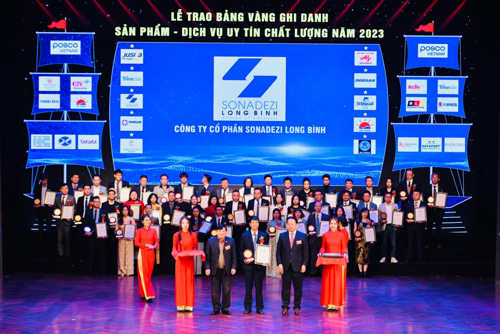 Sonadezi Long Bình nhận giải Top 10 Dịch vụ uy tín chất lượng năm 2023 và vinh danh Doanh nhân tiêu biểu năm 2023